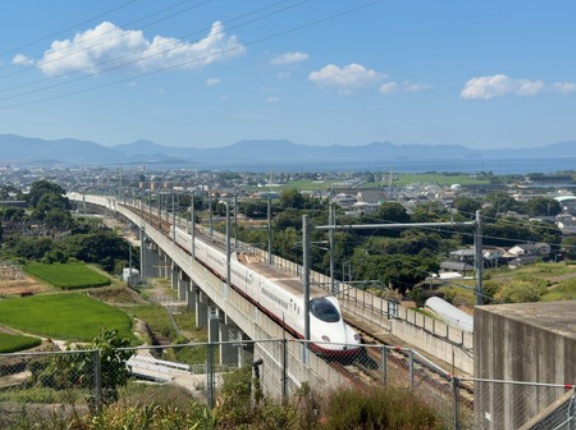 大村のNEWスポット！新幹線と飛行機と海が見える「新幹線が見える丘公園」（大村市松原）