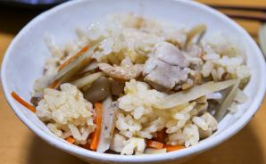 土鍋でたっぷり！鶏の炊込みご飯