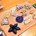 ギャラリーレポート『Vidro 優子 ビーズ刺繍ブローチ & 小さなランプ 展示販売会 2026年4月9日(木)～14日(火) 』