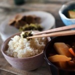 いつまでも三角食いを健康法だと思ってる奴いるよな 	