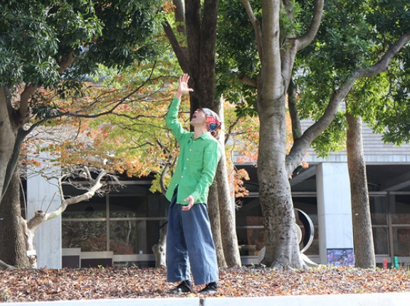 高沢公園で文化の秋。公園×ダンス×ピアノのライブパフォーマンス。11/22は高沢公園がすこし特別。