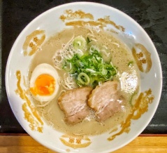 らあめん彩龍@岩国市 の 「コンビ」 #らあめん彩龍 #コンビ #月曜から夜ふかし #マツコデラックス #炒飯を作りたくない問題 #岩国市 #山口県 #ラーメン #つけものいし