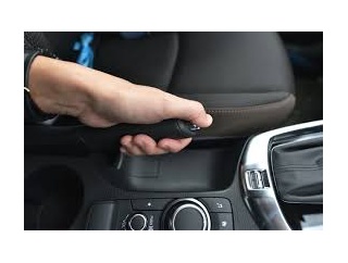 ゴールド免許ワイ「この道は50km制限か…危ないし安全運転で40kmで走ったろ！」