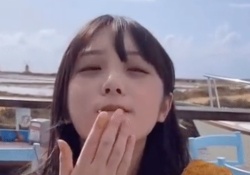【乃木坂46】配信中はとっとと与田がひたすら飯食ってる動画上げろ