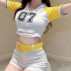 【画像】どれを選ぶかでセンスが問われる画像ｗｗｗｗｗｗｗｗｗｗｗｗｗｗｗ