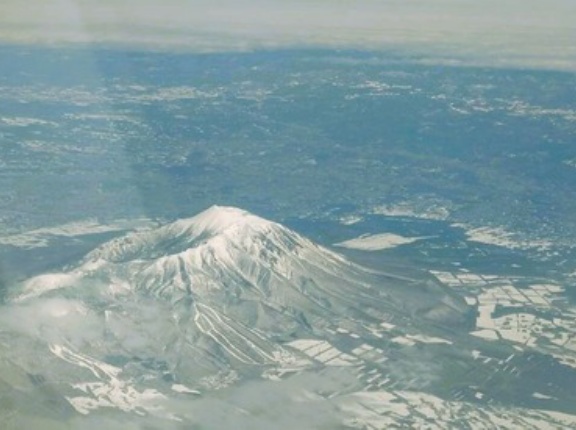 岩手山　空撮