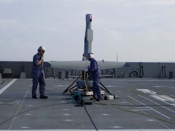 海自護衛艦「くまの」で艦載型UAVの訓練を実施…情報収集・警戒監視に活用！
