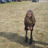 【悲報】女の子、片脚だけ細すぎる・・・・