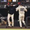石井一成 起死回生の特大同点弾　延長十回振り出しに戻す