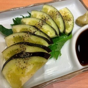 姫路　サーモンいくら♪《さん茄子び》