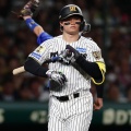 甲子園回無死一、二塁、近本の空振り直後に肩が先に落ちた。残心が崩れた瞬間の身体が語っていたこと。