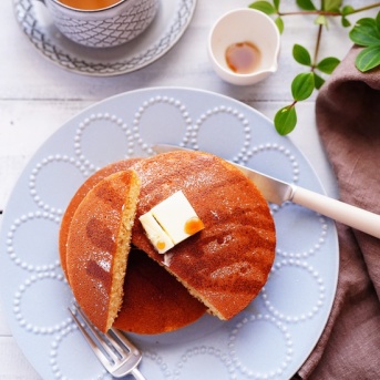 新入りの優秀カトラリーと喫茶店のホットケーキ。