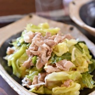 【簡単・時短】春キャベツが秒で消える最強おかず！！豚バラと春キャベツのやわらか炒め煮の作り方