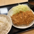 トンカツ屋「定食のキャベツの千切りおかわり無料です！」←こいつ