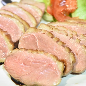 しっとり仕上げて♪焼き鴨ロース