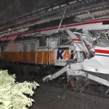 『【全廃車】メトロ6000系6124F追突事故により大破』の画像