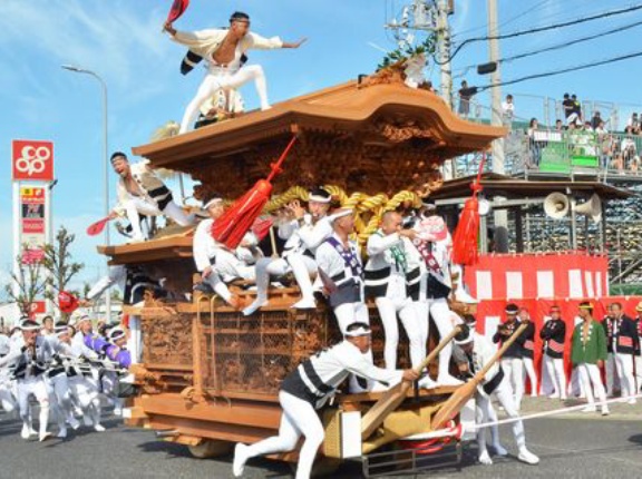 【終戦】皮肉最強京都人さん、死亡事故で問題の『だんじり祭り』をエグい「◯◯◯」の一言でバッサリｗｗｗｗ これは大阪人涙目