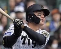 前川→打率.237 ops.610、ヘルナンデス→打率.234 ops.527(参考)ノイジー→打率.231 ops.593