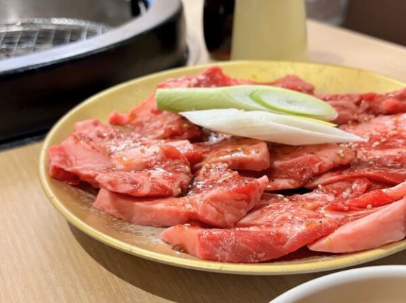 全国に43店舗あって神奈川4店舗中1店舗が大和にある焼肉店はどこ？【やまとクイズ】