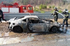 「86でサーキット走ったら全焼した！トヨタが悪い！86は欠陥車！」