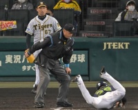 阪神・藤浪の勝利投手の権利消える　６回無失点も２番手岩崎同点許す
