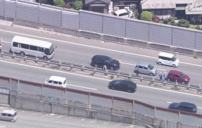 加古川バイパスで高校部活のマイクロバスなど4台が絡む追突事故、高校生1人を含む3人軽傷　またかよ・・・