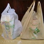 店員俺「袋お入ﾚｲﾀｼﾏｼｮ‐ｶ？」客茶髪「・・・。」店員俺「シールでﾖﾛｼﾃﾞｽｶ‐」客茶髪「――」