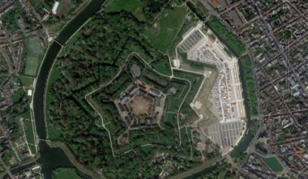 Google mapで見つけた変な地形、興味深い地形がこちら