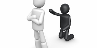 保育園の時に俺をいじめてきたA子。中学になってずっと無視していたら、先生に呼び出された。