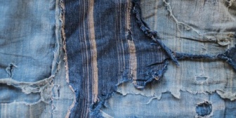 もういい加減ジーンズがボロボロになってきたのに買ってくれないんだ…