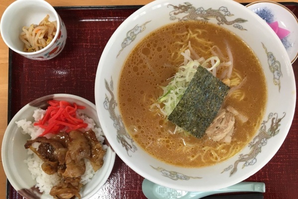 The 99 秋田でラーメン と言うより秋田のグルメブログなりつつあります レストラン ワン