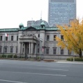 大阪市役所と日本銀行大阪支店（中之島）