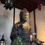 『【明日香村飛鳥】日本最古の仏教寺院・飛鳥大仏が鑑賞できる飛鳥寺と乙巳の変にまつわる入鹿の首塚』の画像