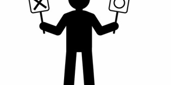 飲み会の余興でクイズをするから、趣味や失敗談を書いてと言われた。　自分をネタにクイズされたくないんだが…