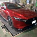マツダ　３車検整備でご入庫です