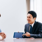 なんで文系って就活で営業ばっか受けるの？ 	