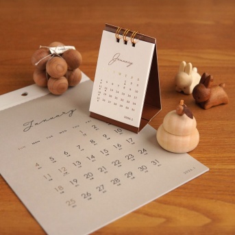 【100均】便利でおしゃれな『カレンダー』みつけた！毎年リピートしたいお気に入りアイテム！