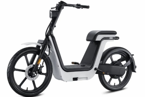 サイクリング評論家 平本雅典 P0 自動車評論家が論じるサイクリング 国沢氏の辛口批評