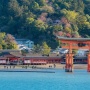 【衝撃画像】現在の夜の「宮島」、ガチでとんでもない事になってる！！　「70年に一度だけ起きる奇跡」