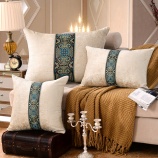 『モダンセンターラインのクッションカバー』の画像