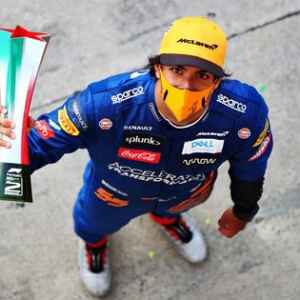 カルロス・サインツ・ジュニア ヘルメット写真：2018年F1 : F1通信