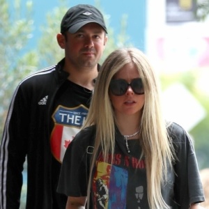 アヴリル ラヴィーン 順調交際中 リッチな彼氏フィリップ サロフィムとショッピングデート 海外セレブファッションブログ 最新スナップ おしゃれ情報が盛り沢山 Dailycelebritydiary