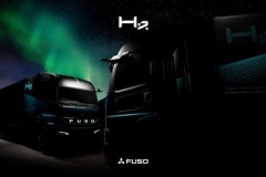 三菱ふそうが水素駆動の大型トラック2台をワールドプレミア　最大1200km　岩谷産業