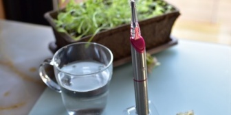 歯肉が下がってきて心配しています。これって電動歯ブラシの使用が原因なのかな？