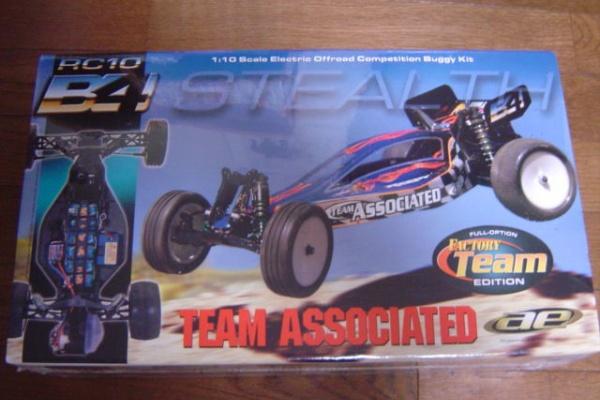 TEAM ASSOCIATED B4 1/10 バギーキット TEAM ASSOCIATED B4 1/10
