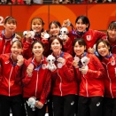 女子バレー、準優勝。