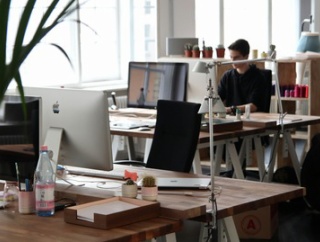 【悲報】アメリカのIT企業、週6で朝9時から夜9時まで働く労働スタイルが流行り始める