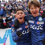 『「本当に面白い試合だった」ヴァンフォーレ甲府 百年構想リーグの好発進! 新戦力FWスタチオーリ・ミケーレのJ初出場初ゴールなど4-1で福島に勝利！』の画像