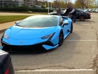 【画像】貧乏人には理解できない車のデザインがコレらしいwwww