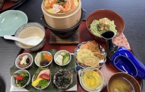 10周年を迎えた加賀市のご当地グルメ「加賀カニごはん」を久しぶりの大聖寺東町「かが 幡亭」で食べてきました